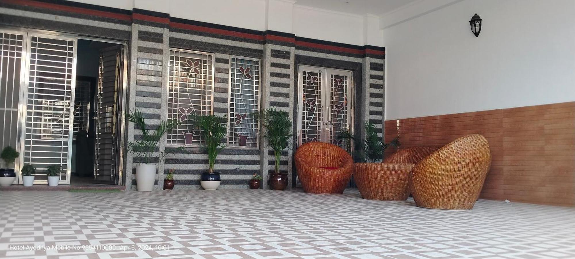 Hotel Ayodhya Paying Guest Exterior photo