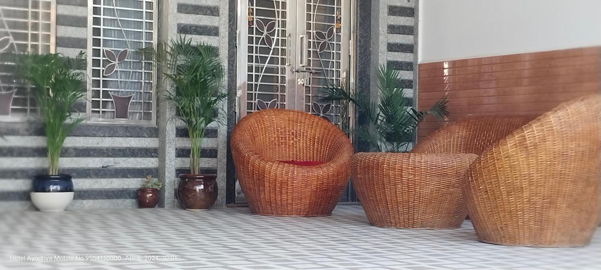Hotel Ayodhya Paying Guest Exterior photo