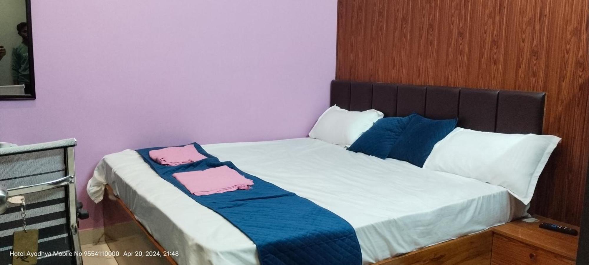 Hotel Ayodhya Paying Guest Exterior photo
