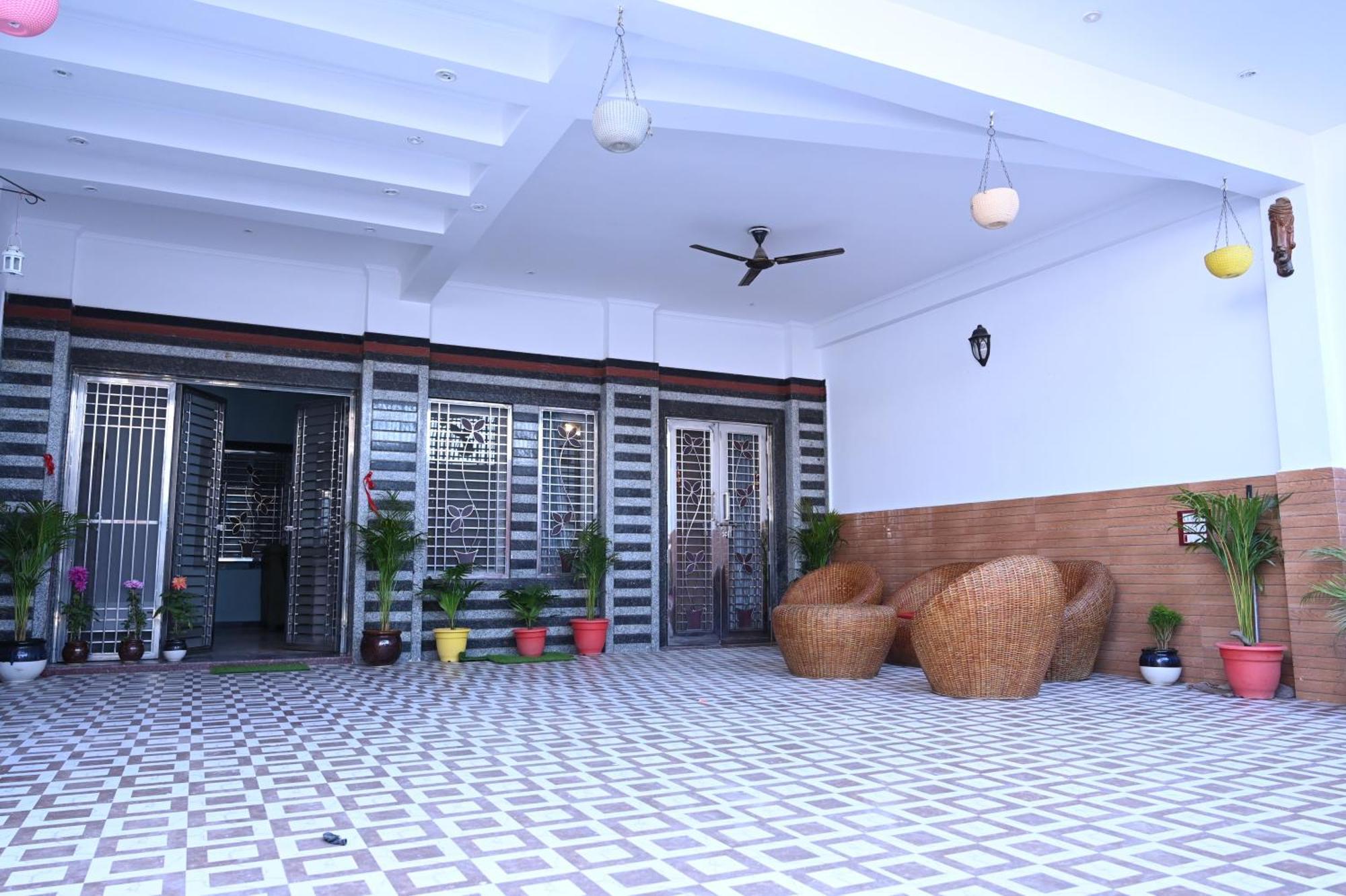 Hotel Ayodhya Paying Guest Exterior photo